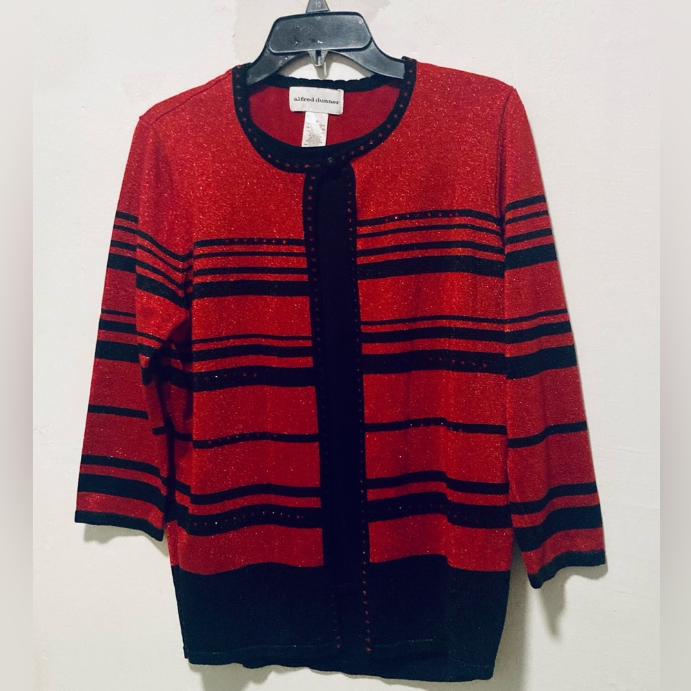 Alfred Dunner 2-in-1 Sweater Set M One Piece Stripe Black Red Metal Mock 2-piece